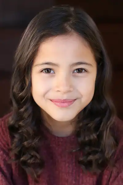 Grace Sunar headshot
