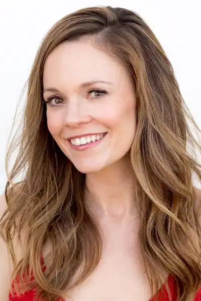 Rachel Boston headshot