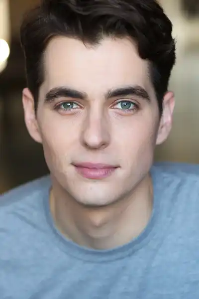 Kyle Selig headshot