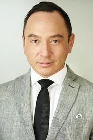 José Arias headshot