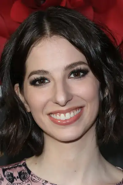 Genevieve Buechner headshot