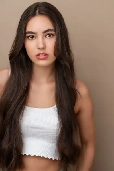 Jordana Summer headshot