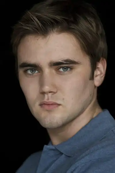 Cameron Bright headshot