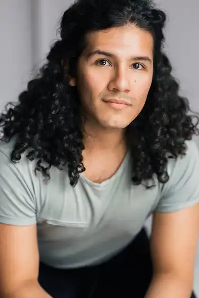 Santiago Guzman headshot