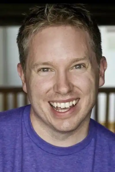 Justin Landry headshot