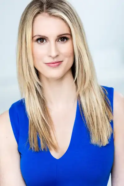Shannon Coast headshot