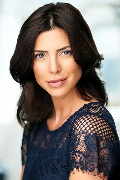 Cindy Sampson headshot