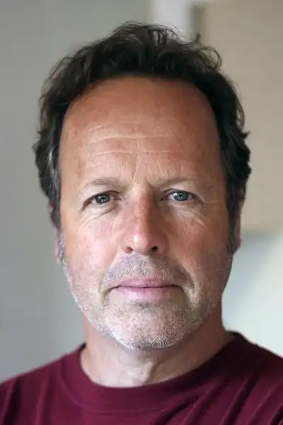 Pete Graham headshot