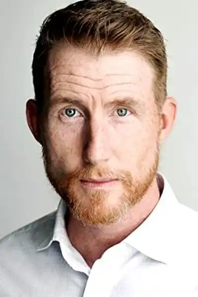 Sandy Robson headshot
