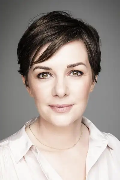 Joanne Crawford headshot