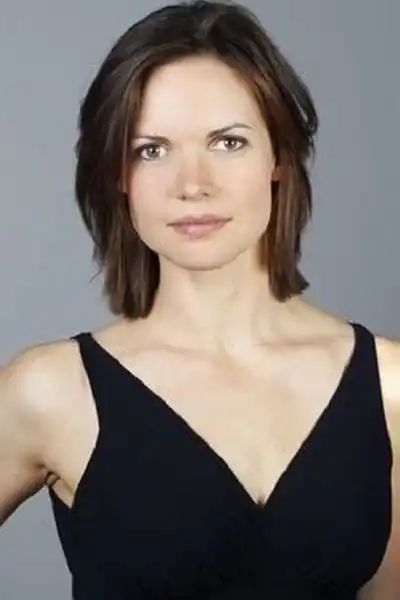 Elizabeth Whitmere headshot