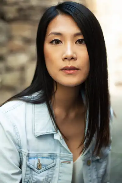 Amanda Ip headshot