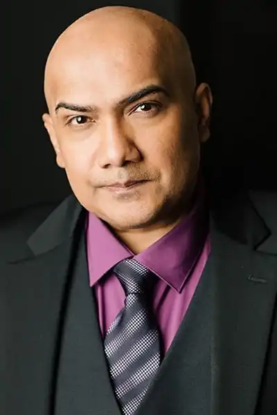 Seth Ranaweera headshot