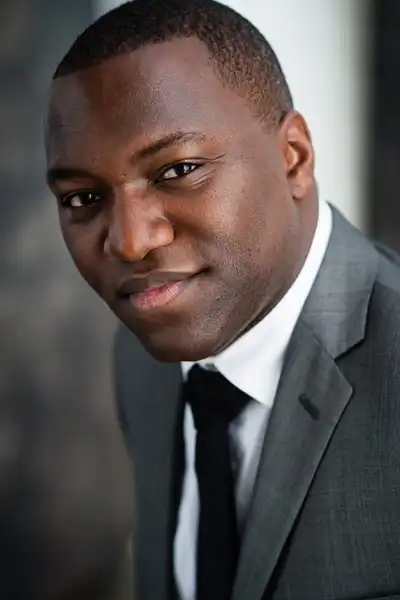 Omari Newton headshot