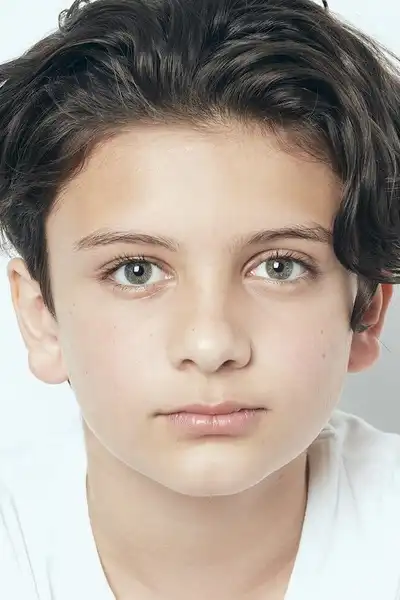Daxton Grey headshot