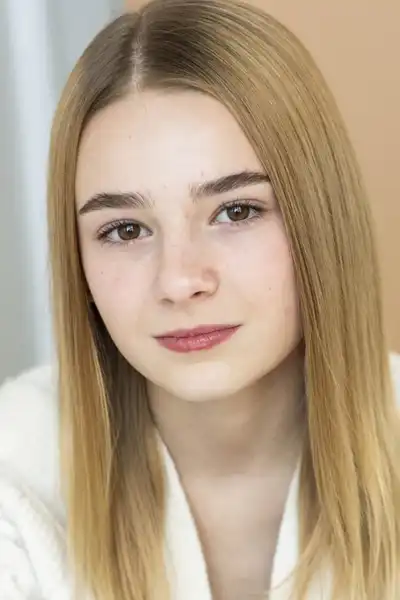 Averie Peters headshot