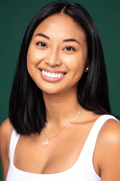 Daniella Dela Peña headshot