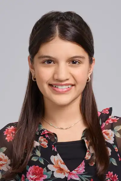 Mia Quaranta de la Rosa headshot