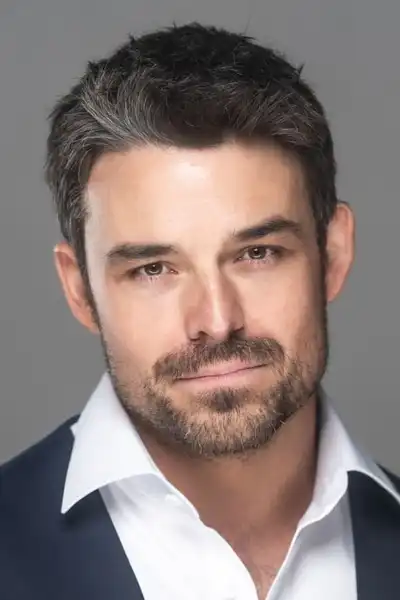 Jesse Hutch headshot