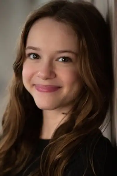 Juliette Hawk headshot