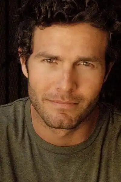 Tom Parker headshot