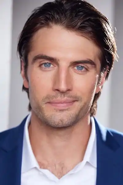 Tyler Harlow headshot