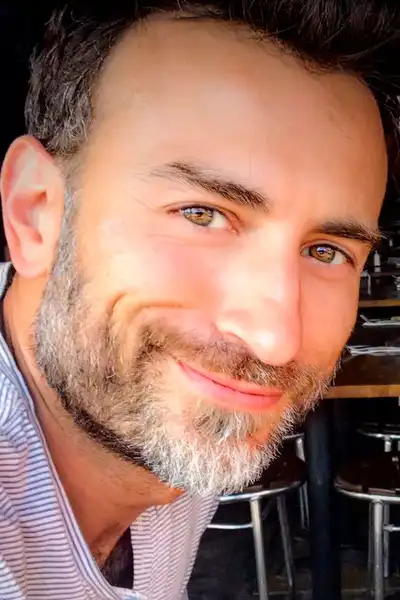 Rafael Simón headshot