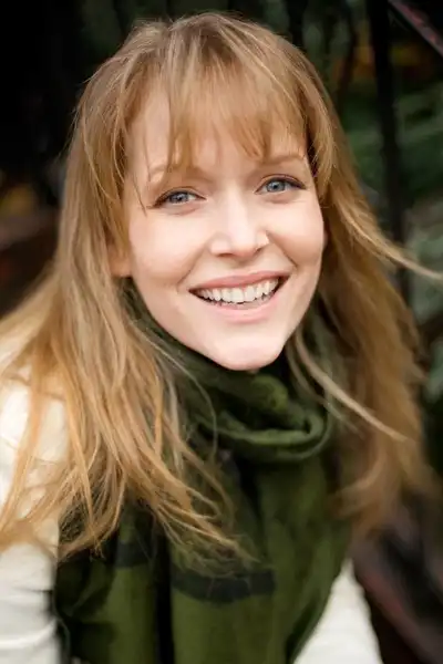 Chelah Horsdal headshot