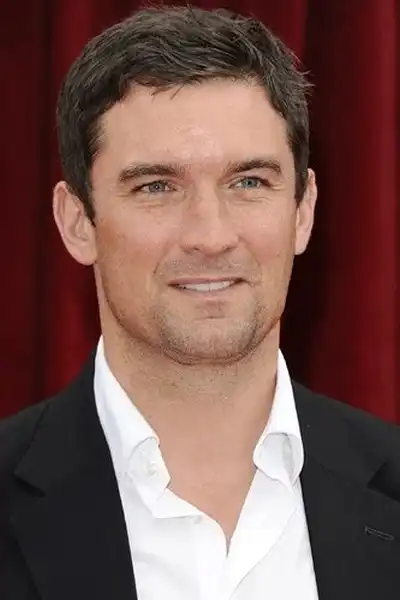 Matthew Chambers headshot
