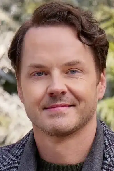 Paul Campbell headshot