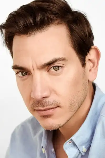 Matty Finochio headshot