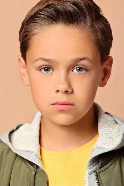 Kellen Raffaelo headshot