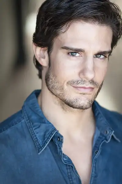 Edward Finlay headshot