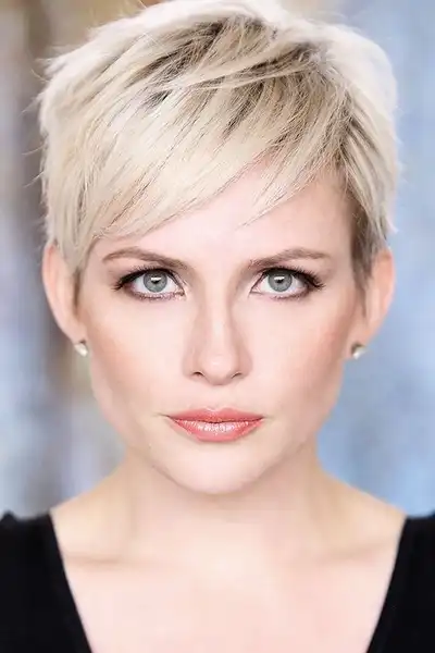 Dara Jade Tiller headshot