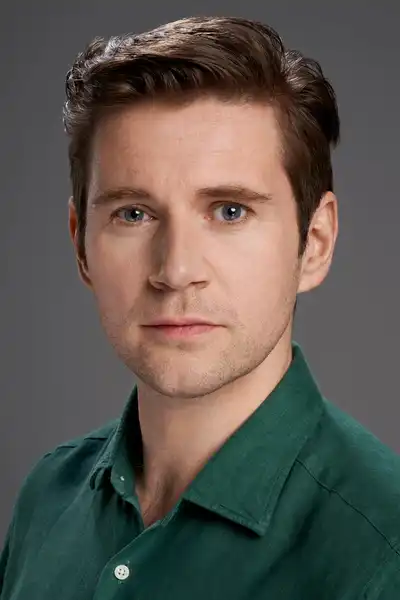 Allen Leech headshot