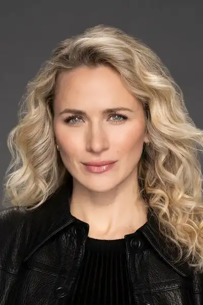 Shantel VanSanten headshot