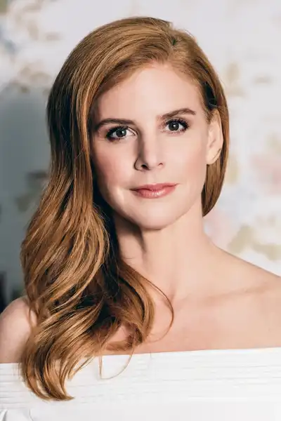 Sarah Rafferty headshot