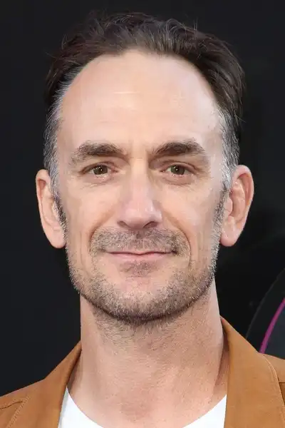 Seth Morris headshot