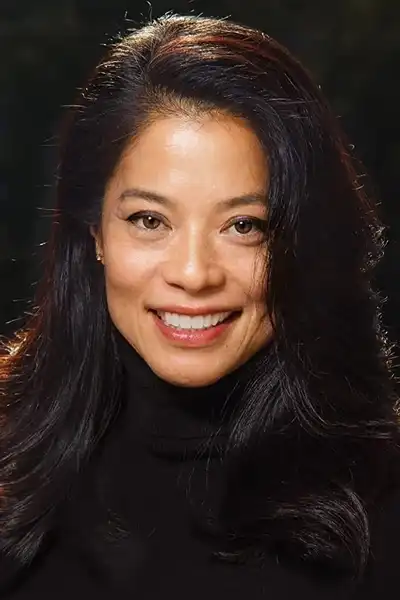 Jeanie Cloutier headshot