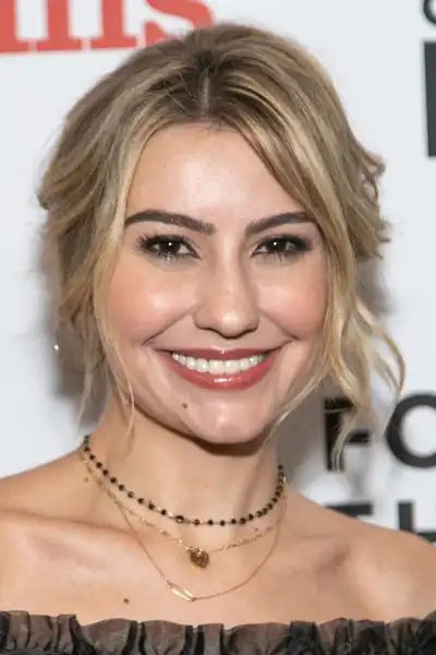 Chelsea Kane headshot