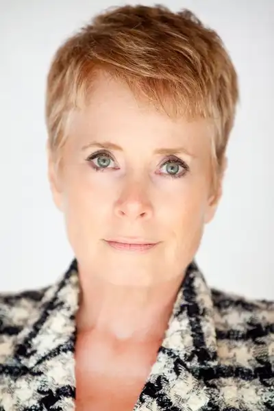 Linda E. Smith headshot