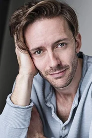 Sam Marks headshot