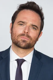Patrick Mulvey headshot
