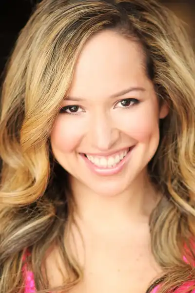 Vanesa Tomasino headshot