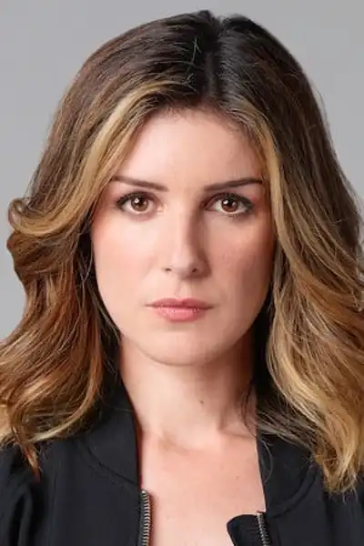 Shenae Grimes-Beech headshot