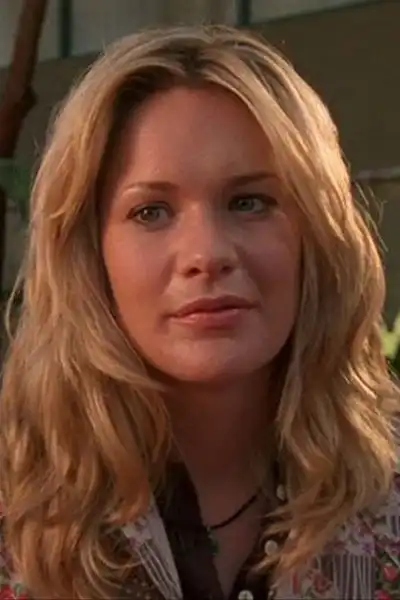 Annie Campbell headshot