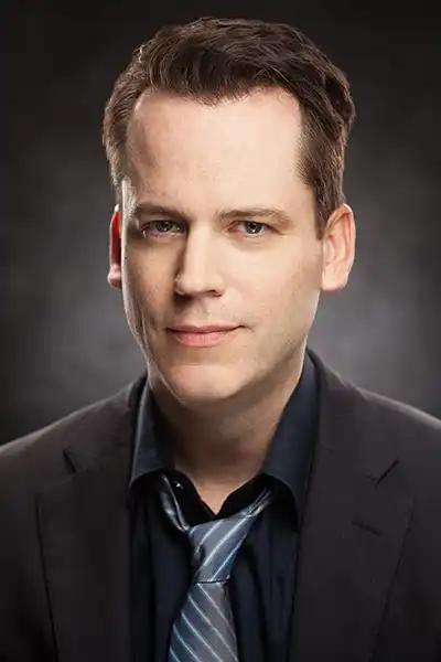 Aaron Craven headshot