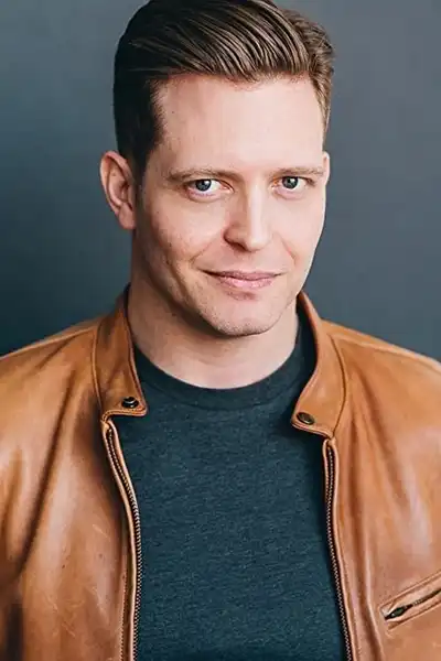 Troy Blundell headshot