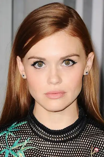 Holland Roden headshot