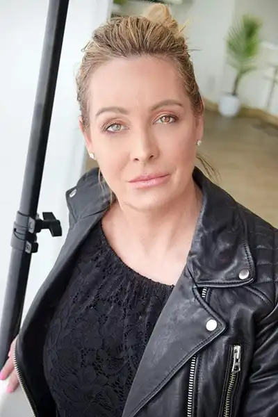 Onalee Ames headshot